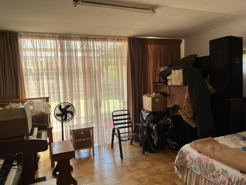 6 Bedroom Property for Sale in Koster North West